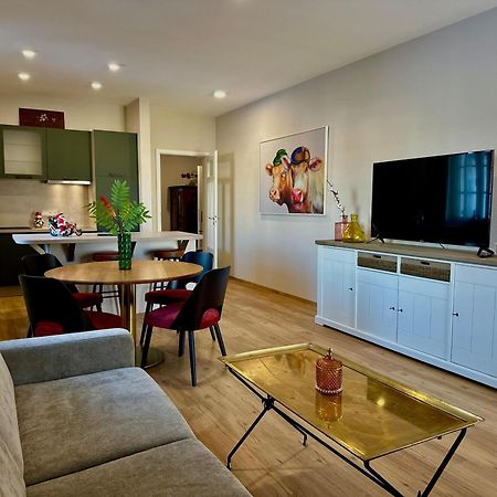 Vaicun Stays Luxury Apartments - Stilvolle Apartments Am Tegernsee กมุนด์ อัม เทกันซี ภายนอก รูปภาพ