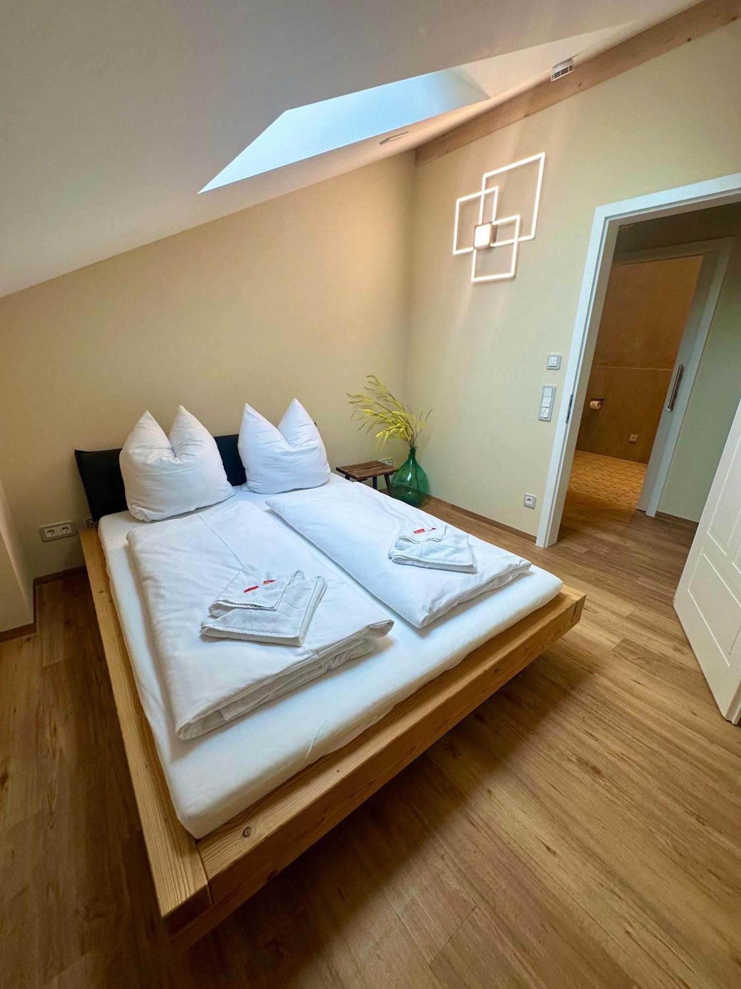 Vaicun Stays Luxury Apartments - Stilvolle Apartments Am Tegernsee กมุนด์ อัม เทกันซี ภายนอก รูปภาพ